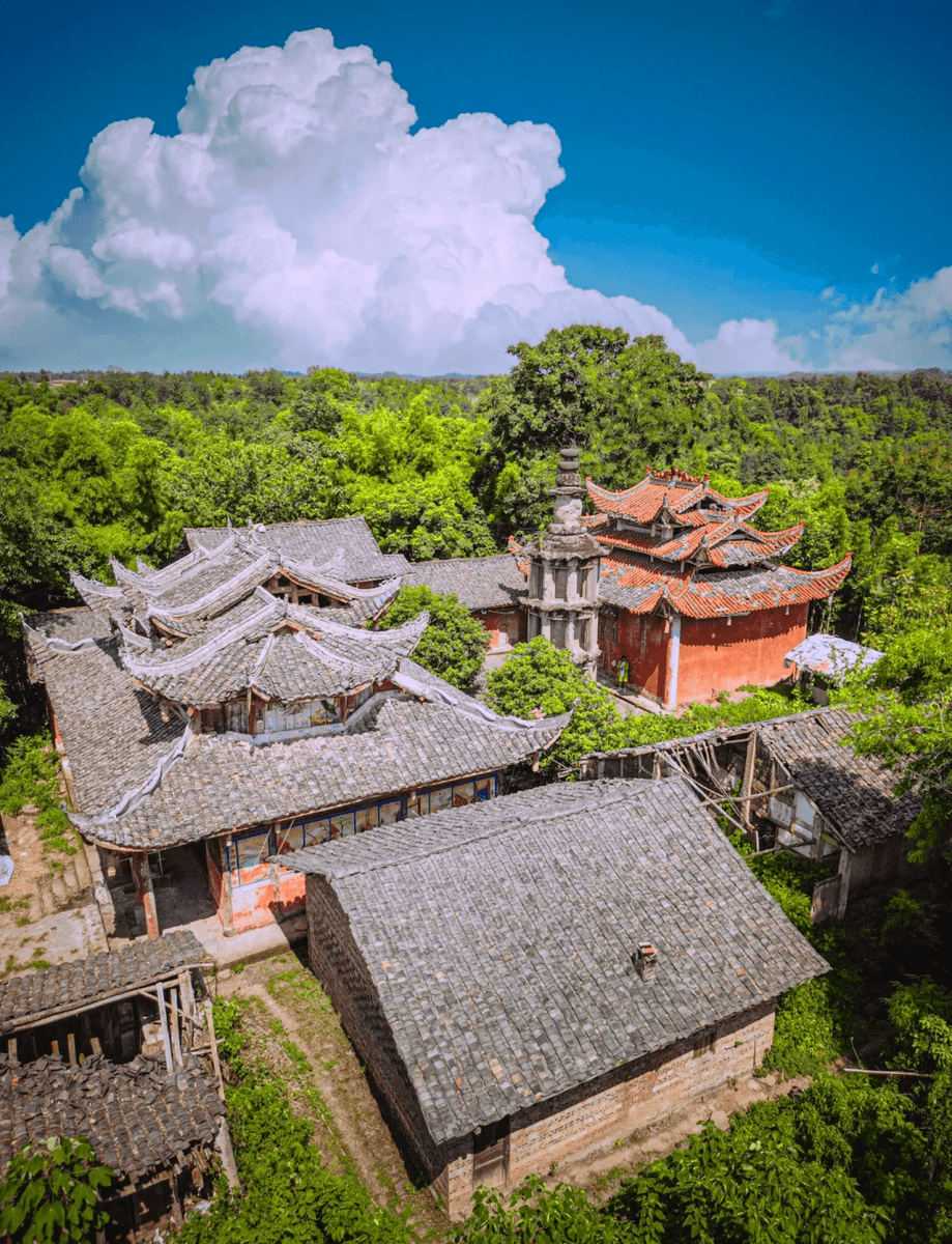 茗山寺(Mingshan Temple)