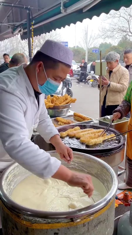 Have you ever eaten Chinese food? #FoodSharing #DeliciousFood #ChongKunQingNoodles #fyp