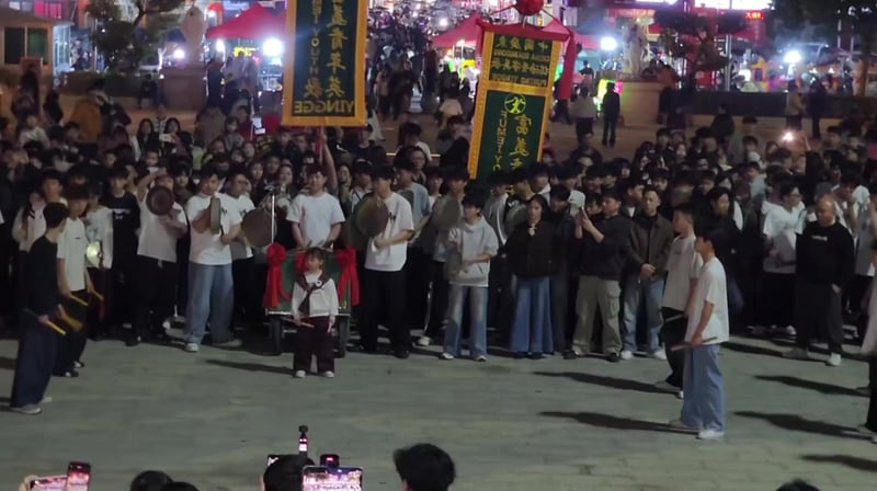 能稳居c位是有道理的#富美青年英歌队#路训 #潮汕英歌舞 #庄恩琪#英歌魂
